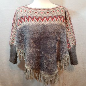 Gray Poncho with Fringe Medium